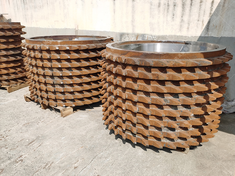 傳統破碎機處理廢渣總 “水土不服”？為何雙齒輥機型能輕松勝任？